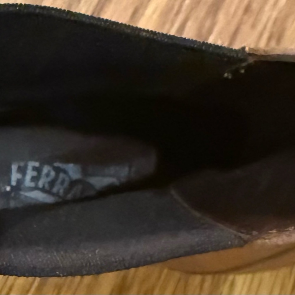 Salvatore Ferragamo Women’s Tan Leather Chelsea Ankle Boots Rubber Soles Size 7 - Picture 14 of 15